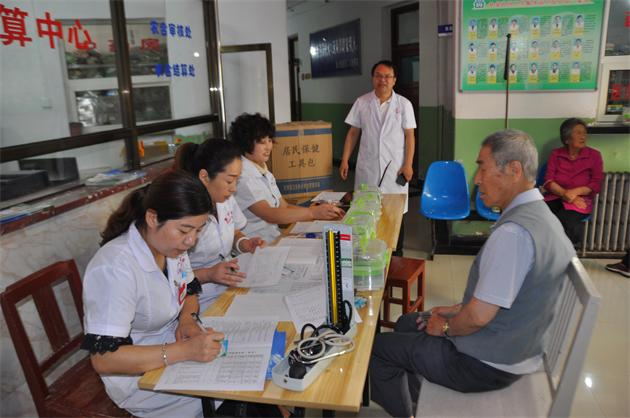 星火機(jī)床職工醫(yī)院為職工居民送來健康大禮包 星火機(jī)床職工醫(yī)院為職工居民送來健康大禮包