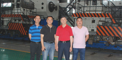 鴻海龍公司總經(jīng)理來星火機(jī)床公司考察訂貨 鴻海龍公司總經(jīng)理來星火機(jī)床公司考察訂貨