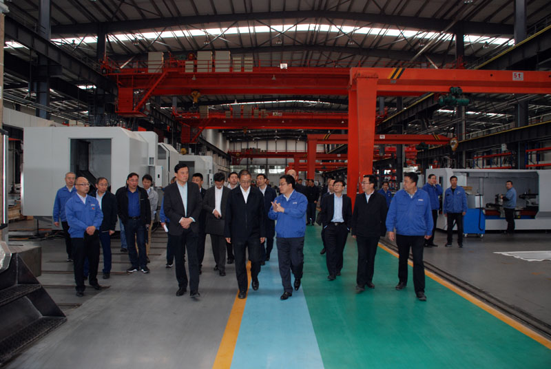 中國中車集團(tuán)考察組來星火機床公司考察