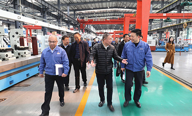 天水市委書記王銳來星火公司調研 天水市委書記王銳來星火公司調研