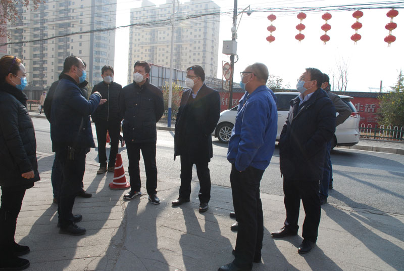 星火機床領(lǐng)導(dǎo)班子深入一線   檢查疫情防控工作