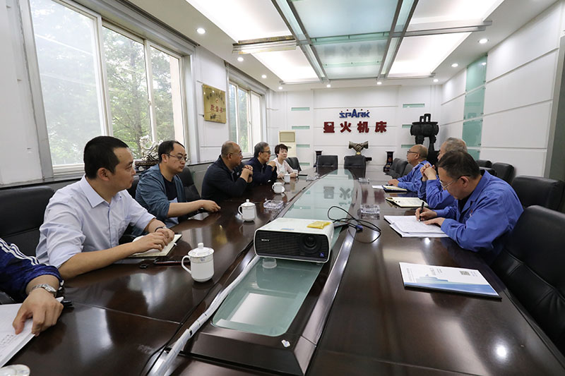 蘭州銀行金融租賃公司領(lǐng)導考察星火機床