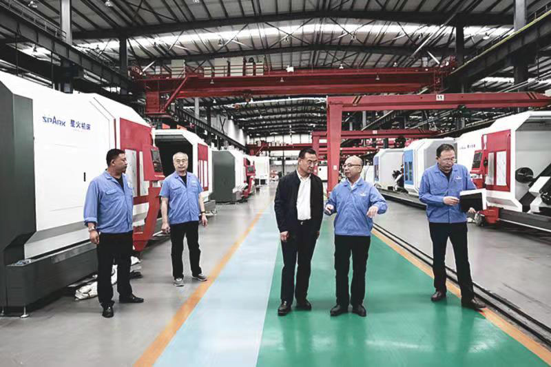 天水市外管局領(lǐng)導來星火機床公司調(diào)研