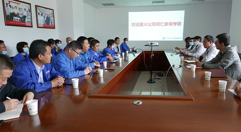 星火機(jī)床公司赴長(zhǎng)城開關(guān)參觀學(xué)習(xí)