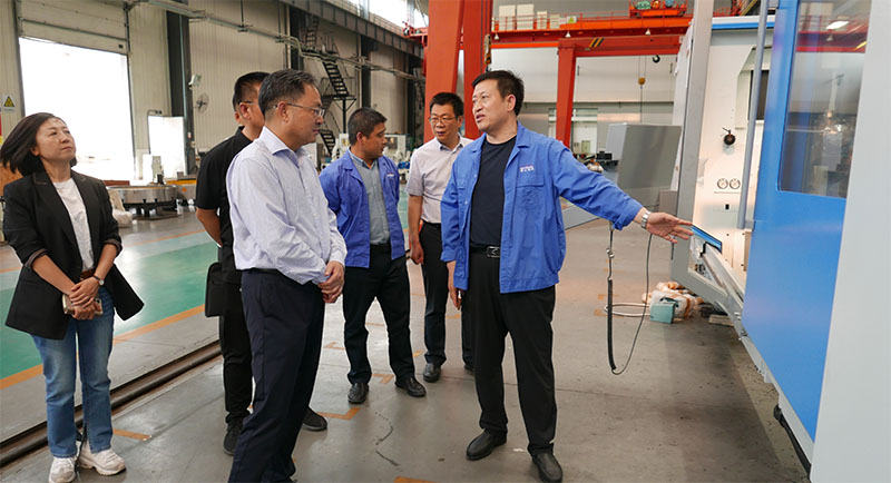 蘭州城市學(xué)院領(lǐng)導(dǎo)一行來(lái)星火機(jī)床公司開展訪企拓崗促就業(yè)專項(xiàng)行動(dòng)