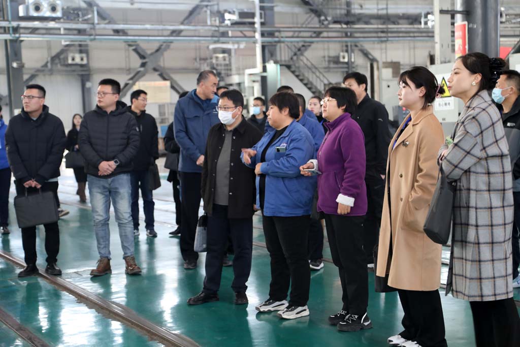 省工學(xué)類就業(yè)聯(lián)盟就業(yè)指導(dǎo)教師來星火機床公司參觀