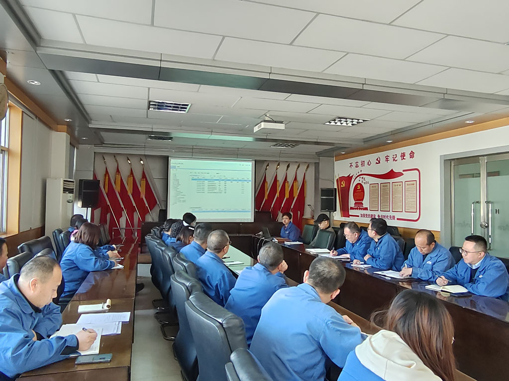 星火機(jī)床公司開展信息化平臺(tái)操作運(yùn)用培訓(xùn) 星火機(jī)床公司開展信息化平臺(tái)操作運(yùn)用培訓(xùn)