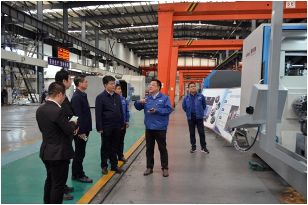 通號創(chuàng)新投資集團(tuán)江系貴一行到星火機(jī)床公司調(diào)研