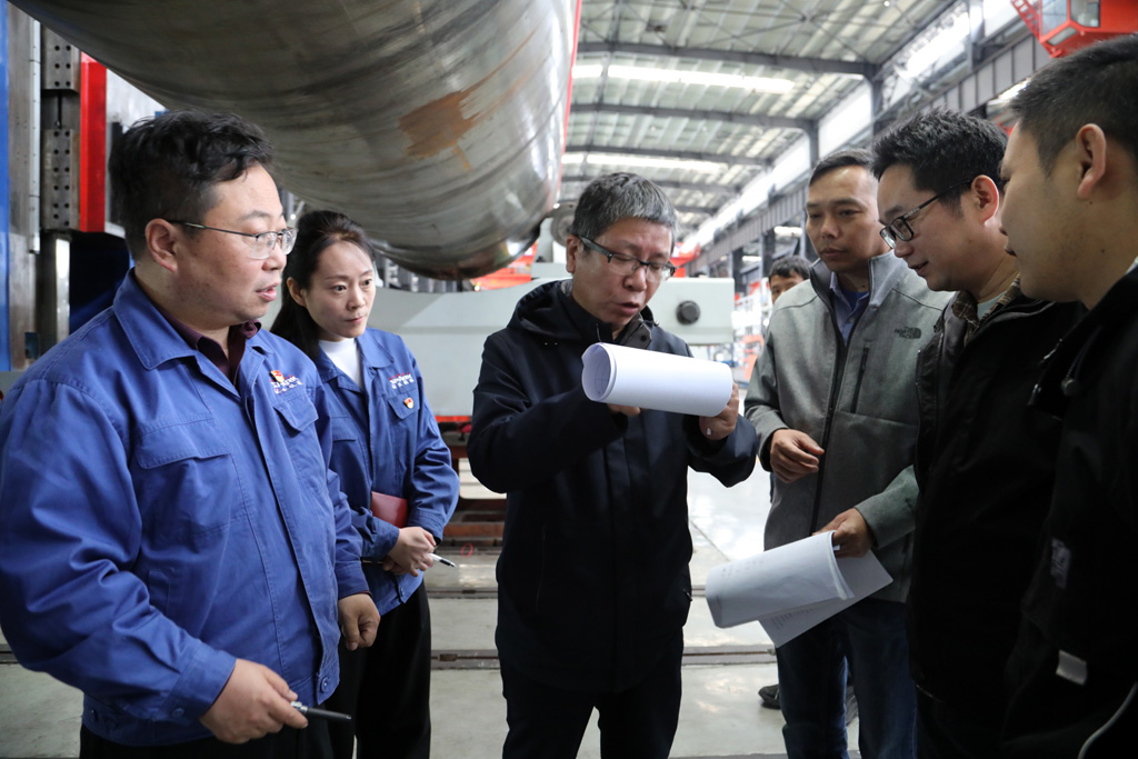 星火機(jī)床——武昌造船聯(lián)合研發(fā) “超大直徑筒體數(shù)控開(kāi)孔設(shè)備”通過(guò)預(yù)驗(yàn)收