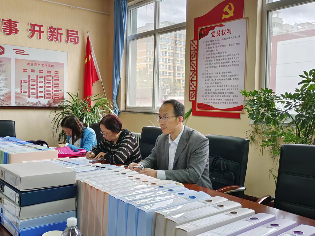 天水開(kāi)放大學(xué)副校長(zhǎng)王小平一行督查星火教學(xué)點(diǎn)迎接評(píng)估準(zhǔn)備工作