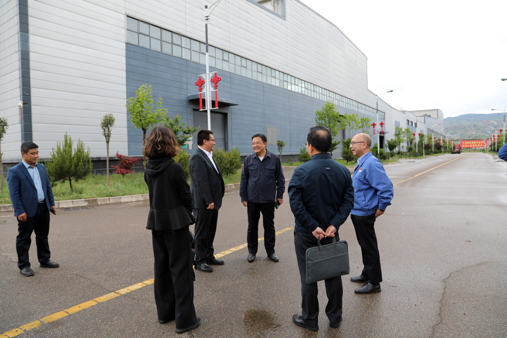 浙商銀行蘭州分行楊治國(guó)考察星火機(jī)床公司 浙商銀行蘭州分行楊治國(guó)考察星火機(jī)床公司