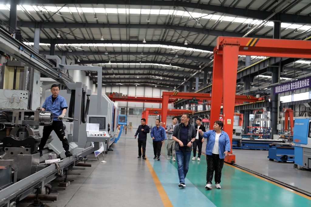 甘肅省工信院裝備制造研究所藺峰一行來星火機床公司調(diào)研 甘肅省工信院裝備制造研究所藺峰一行來星火機床公司調(diào)研