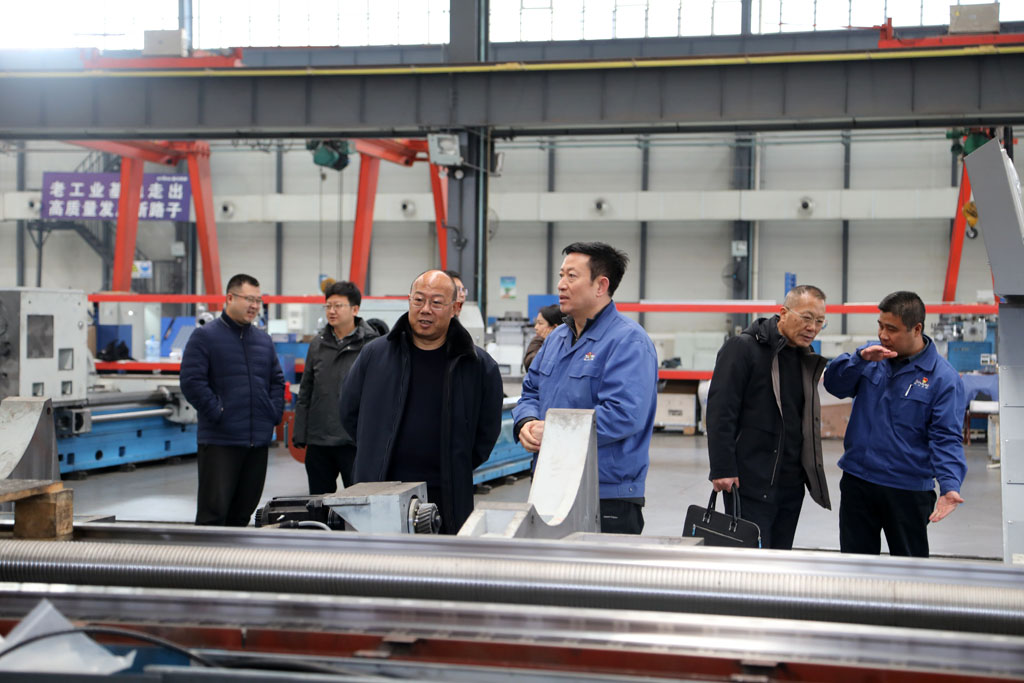 省工信廳調(diào)研組來(lái)星火數(shù)控公司調(diào)研