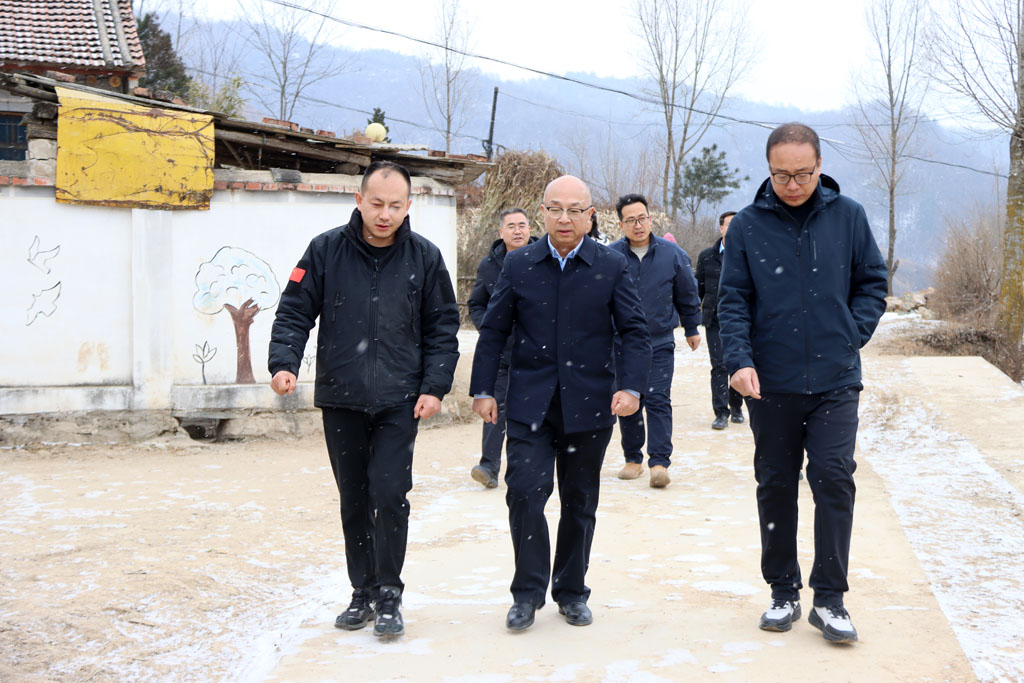 星火數(shù)控在幫扶村開(kāi)展節(jié)前走訪(fǎng)慰問(wèn)活動(dòng)