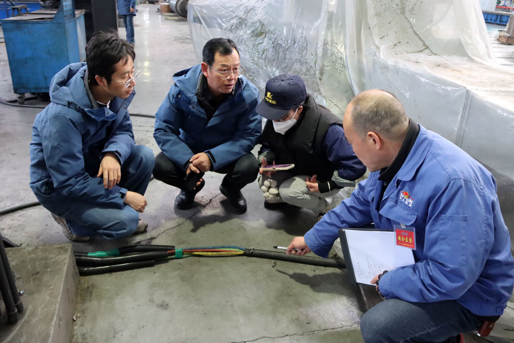 蘭石集團(tuán)深入星火數(shù)控公司開(kāi)展安全檢查指導(dǎo)工作